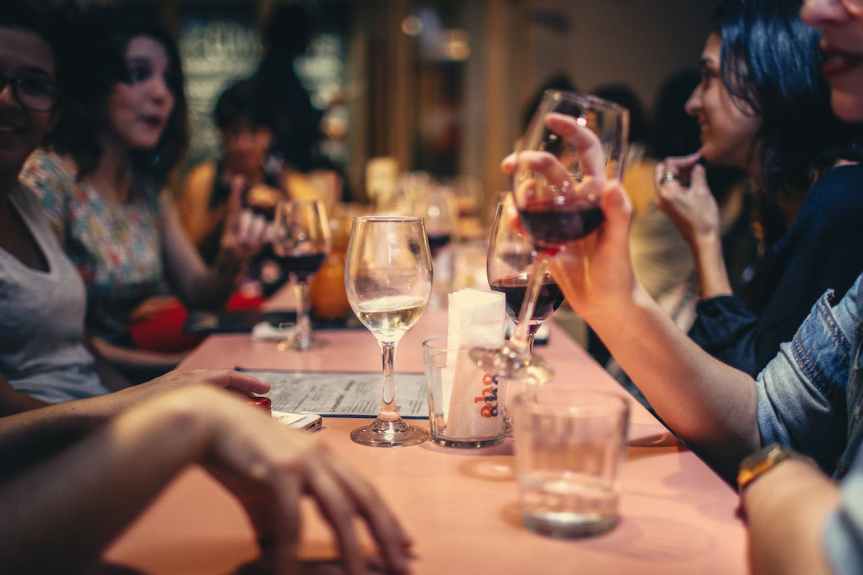 Zielona Rewolucja w Gastronomii: Jak Restauracje Mogą Zmniejszyć Swoje Ślady na&nbsp;Środowisku